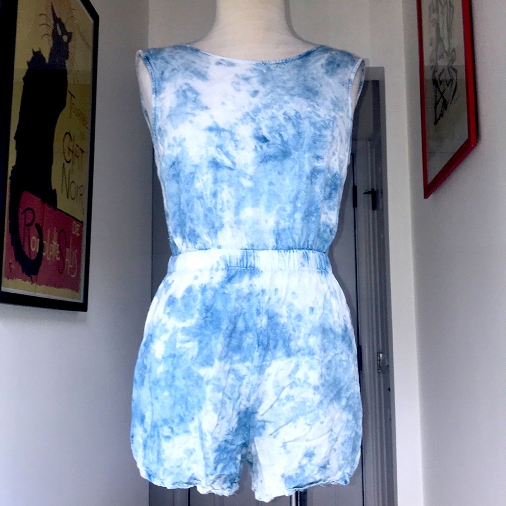 Blue Tie Dye Tie Back Cotton Romper Size M😘